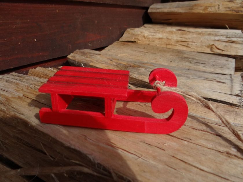Dřevěné dekorační SÁŇKY červená