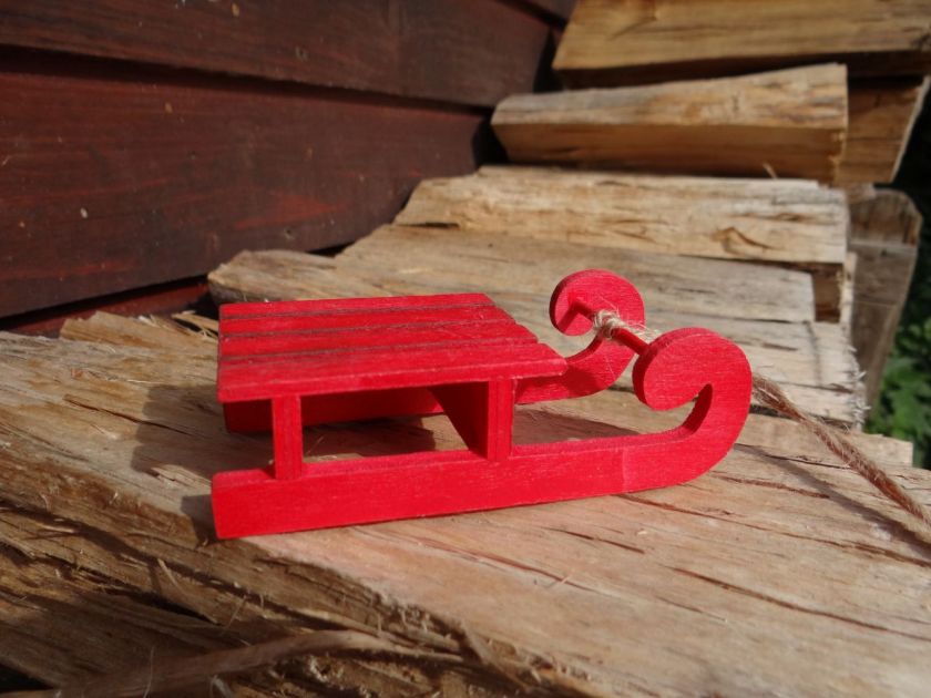 Dřevěné dekorační SÁŇKY červená