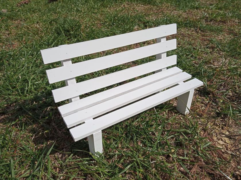 Dřevěná lavička DEKORAČNÍ bílá
