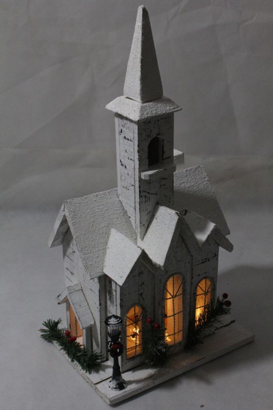 Svítící dřevěný kostel 50 cm