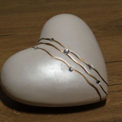 Keramické perleťové srdíčko s kamínky